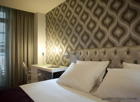 Ikonik Ramblas Hotell 4*